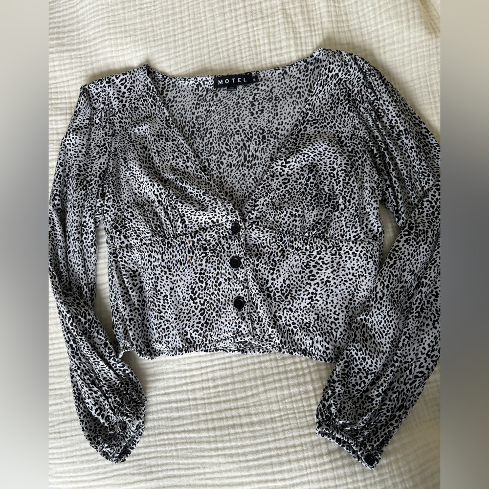 Motel Cropped Blouse